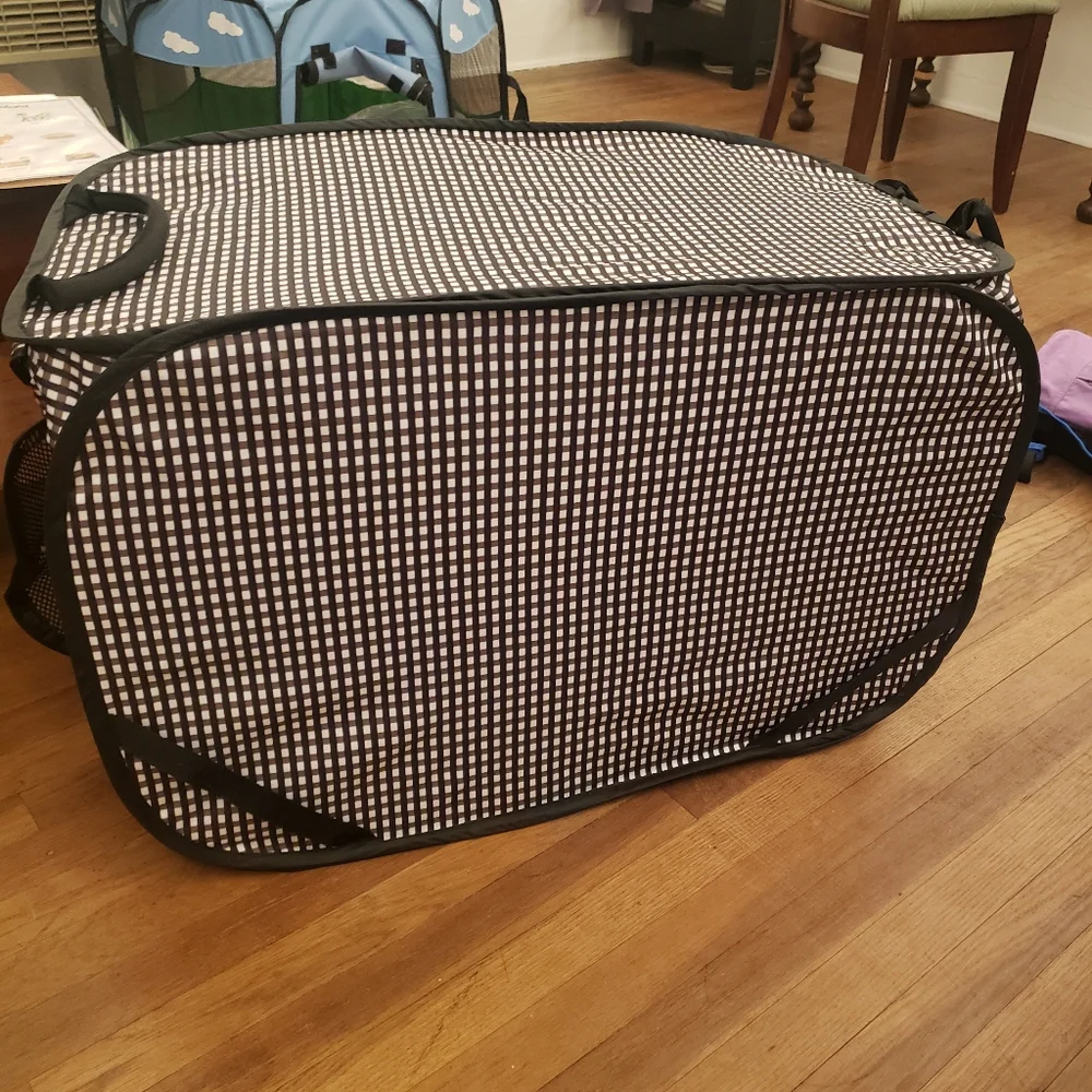 Pet carrier